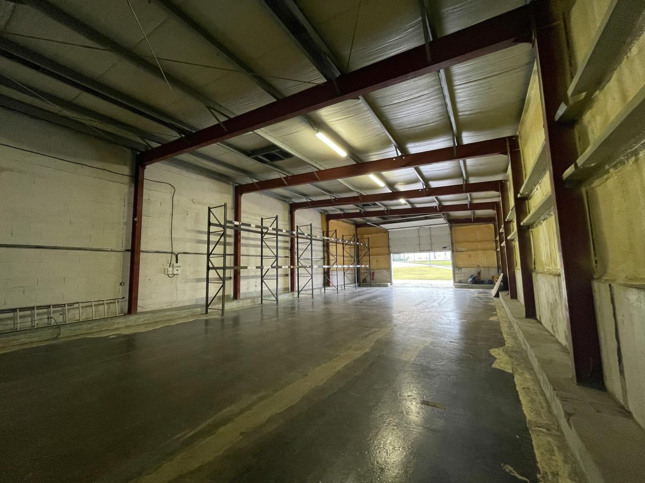Local d'activité Aulnay-sur-Mauldre 250m² Location local d'activité Aulnay-sur-Mauldre Yvelines OLACT2424779 3